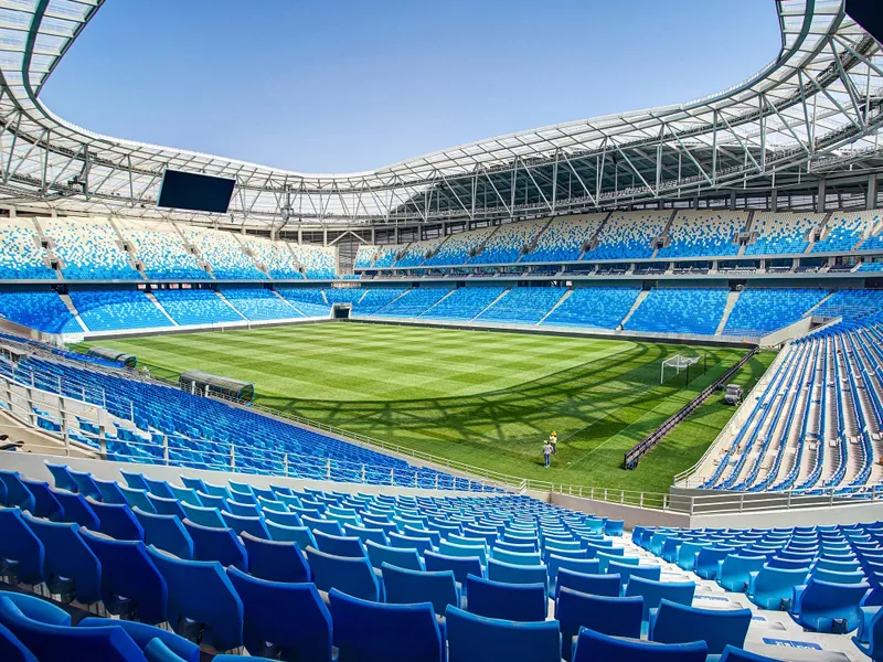 Kāda loma tēraudam ir stadionu estētiskā dizainā?